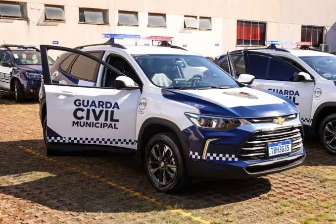 Homem é preso após furtar supermercado em Maringá Foto 1 Fotos de Homem é preso após furtar supermercado em Maringá