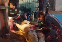 Fotos de Homem é socorrido em estado grave após ser esfaqueado em Sarandi