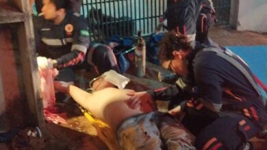 Fotos de Homem é socorrido em estado grave após ser esfaqueado em Sarandi