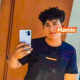 Jovem de 18 anos morre no hospital após colisão entre moto elétrica e ônibus em Maringá Foto 1 Fotos de Jovem de 18 anos morre no hospital após colisão entre moto elétrica e ônibus em Maringá