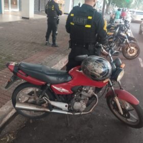 Moto é apreendida com mais de R$ 40 mil em dívidas em Maringá Foto 1 Fotos de Moto é apreendida com mais de R$ 40 mil em dívidas em Maringá