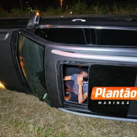 Repórteres presenciam capotamento na BR-376 em Maringá Foto 3 Fotos de Repórteres presenciam capotamento na BR-376 em Maringá