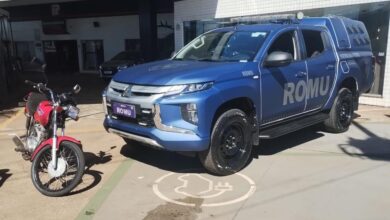 Fotos de ROMU da GCM de Maringá aborda motociclista sem CNH e com moto que acumula mais de R$ 40 mil em débitos