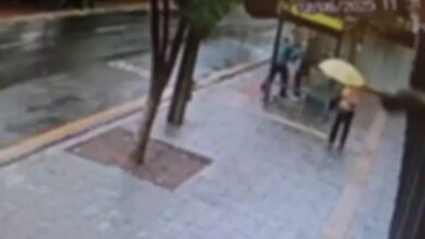 Fotos de Câmera de segurança flagra roubo contra idoso em ponto de ônibus de Maringá