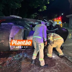 Carro capota e motorista é intubado após grave acidente em Maringá Foto 1 Fotos de Carro capota e motorista é intubado após grave acidente em Maringá