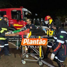 Carro capota e motorista é intubado após grave acidente em Maringá Foto 5 Fotos de Carro capota e motorista é intubado após grave acidente em Maringá