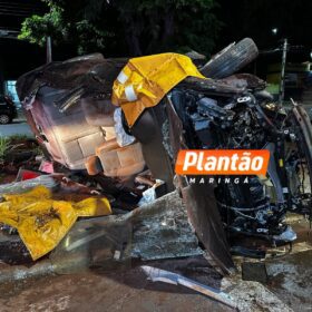 Carro capota e motorista é intubado após grave acidente em Maringá Foto 7 Fotos de Carro capota e motorista é intubado após grave acidente em Maringá