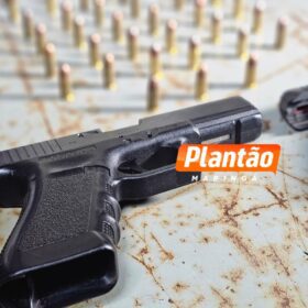 Dupla é presa com pistolas 9 mm durante patrulhamento da PM em Sarandi Foto 5 Fotos de Dupla é presa com pistolas 9 mm durante patrulhamento da PM em Sarandi