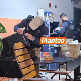 Fotos de Gaeco e Detran cumprem prisões preventivas e outras medidas contra agentes públicos, particulares e empresas, em investigação de fraudes na obtenção da CNH