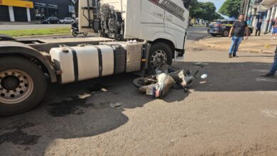 Fotos de Jovem fica ferida após acidente com cavalo mecânico na Avenida Colombo, em Maringá