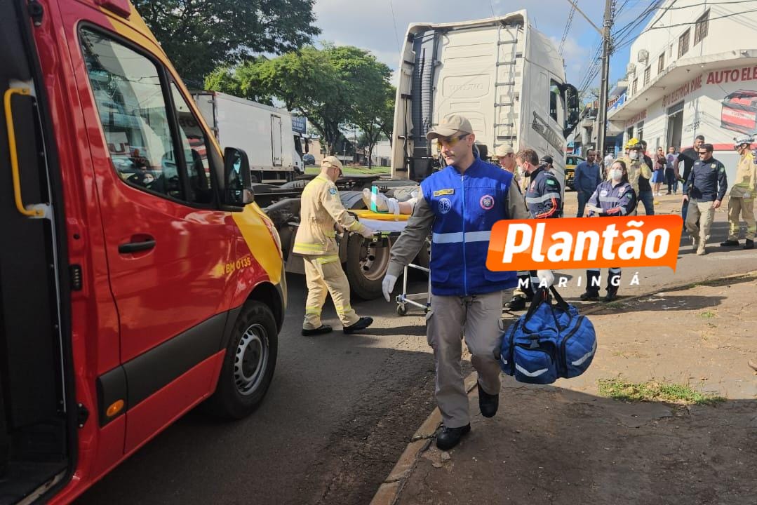 Fotos de Jovem fica ferida após acidente com cavalo mecânico na Avenida Colombo, em Maringá