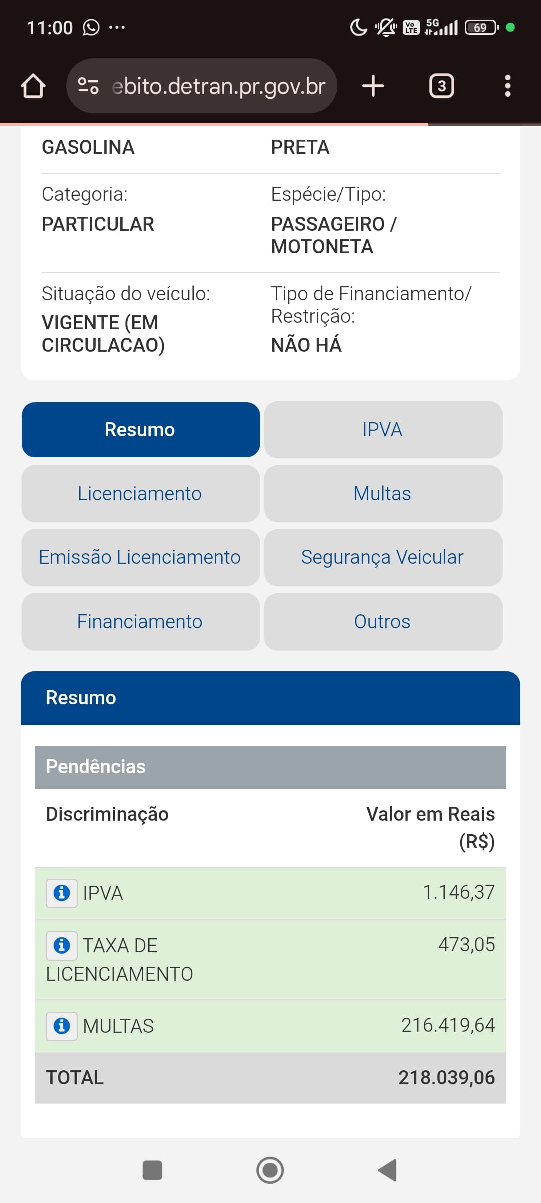 Fotos de Motoneta com 268 multas e débitos de mais de R$ 218 mil é flagrada por agentes de trânsito em Maringá