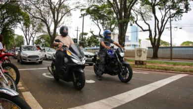 Fotos de Motoristas que pararem o carro em bolsões para motos poderão ser multados em Maringá