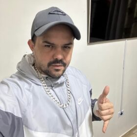 Fotos de Polícia Civil cumpre mandados e apreende adolescentes suspeitos de envolvimento em dois homicídios em Sarandi