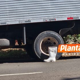Fotos de Motociclista morre após colidir contra caminhão estacionado em Maringá