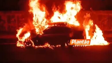 Fotos de BMW é destruída por incêndio no Contorno Norte, em Maringá