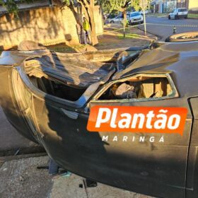 Fotos de Câmera flagra acidente com capotamento em Maringá 