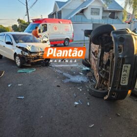 Fotos de Câmera flagra acidente com capotamento em Maringá 