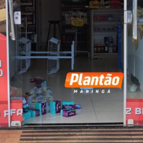 Fotos de Empresário é executado a tiros dentro de farmácia em plena luz do dia