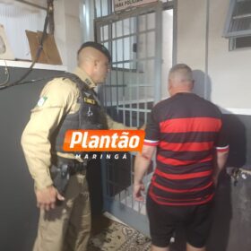 Homem é brutalmente agredido no centro de Maringá; VEJA O VÍDEO Foto 3 Fotos de Homem é brutalmente agredido no centro de Maringá; VEJA O VÍDEO