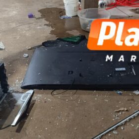 Homem joga carro contra casa após esposa recusar relação sexual em Sarandi Foto 1 Fotos de Homem joga carro contra casa após esposa recusar relação sexual em Sarandi