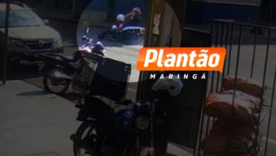 Fotos de Motociclista cai após se assustar com cachorro, em Sarandi; vídeo