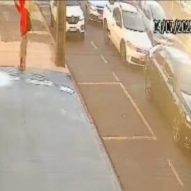 Fotos de Mulher é atropelada ao tentar atravessar a Avenida Morangueira com carrinho de bebê