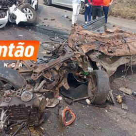 Fotos de Carro fica destruído após acidente entre Sarandi e Marialva 