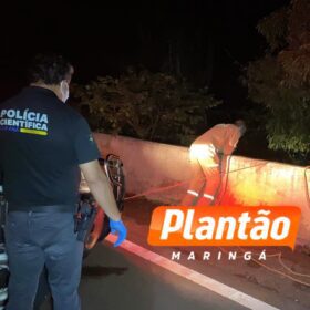 Fotos de Corpo com perfurações de faca é encontrado enrolado em um saco plástico as margens de um rio na região