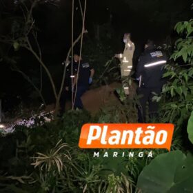 Fotos de Corpo com perfurações de faca é encontrado enrolado em um saco plástico as margens de um rio na região