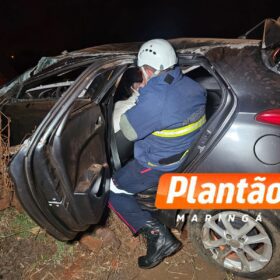 Fotos de Dois jovens ficam feridos em capotamento no Contorno Sul, em Maringá