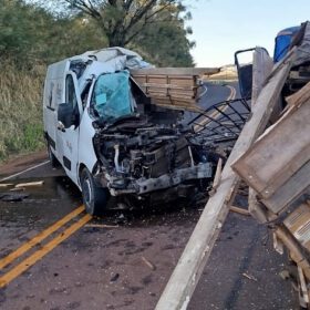 Fotos de Motorista de Maringá morre am grave acidente na região
