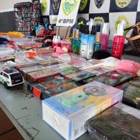 Casal com bebê de colo é preso por furto no centro de Maringá; saiba como os suspeitos agiam Foto 2 Fotos de Casal com bebê de colo é preso por furto no centro de Maringá; saiba como os suspeitos agiam