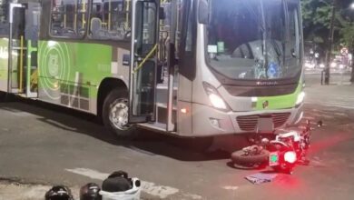Fotos de Colisão entre moto e ônibus deixa casal ferido em cruzamento de Maringá