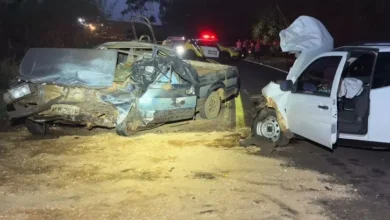 Fotos de Colisão frontal deixa uma pessoa morta e outra ferida na PR-558