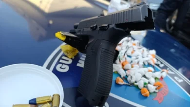 Fotos de Denúncia anônima leva à apreensão de drogas e arma de fogo em Sarandi