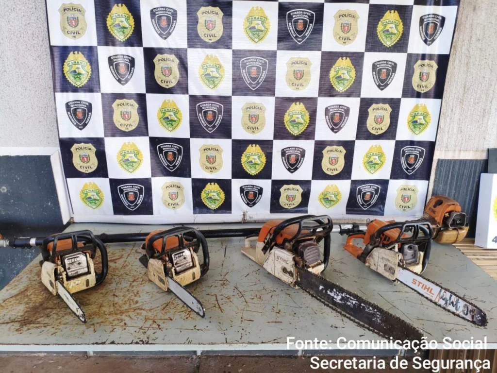 Guarda Civil de Maringá prende homens por crime ambiental e recupera placas de bronze furtadas de cemitério Foto 2 Fotos de Guarda Civil de Maringá prende homens por crime ambiental e recupera placas de bronze furtadas de cemitério