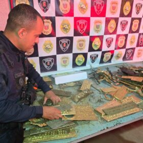 Guarda Civil de Maringá prende suspeitos de integrar quadrilha que furtava peças de cobre no Cemitério Municipal Foto 3 Fotos de Guarda Civil de Maringá prende suspeitos de integrar quadrilha que furtava peças de cobre no Cemitério Municipal