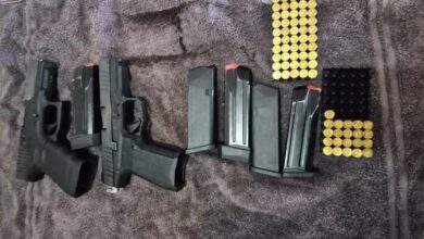 Fotos de Homem é preso com duas pistolas após efetuar disparos em via pública em Sarandi