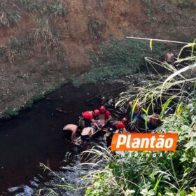 Adolescente sofre acidente ao pular de corda córrego em Maringá Foto 2 Fotos de Adolescente sofre acidente ao pular de corda córrego em Maringá