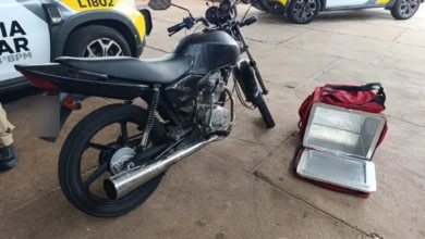 Fotos de Policial de folga flagra falso entregador vendendo drogas em Maringá