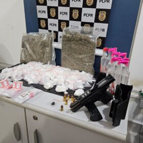 Suspeito é flagrado prestes a entregar cocaína na Avenida Carlos Borges em Maringá Foto 6 Fotos de Suspeito é flagrado prestes a entregar cocaína na Avenida Carlos Borges em Maringá