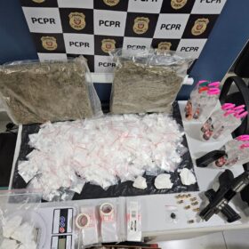 Suspeito é flagrado prestes a entregar cocaína na Avenida Carlos Borges em Maringá Foto 1 Fotos de Suspeito é flagrado prestes a entregar cocaína na Avenida Carlos Borges em Maringá