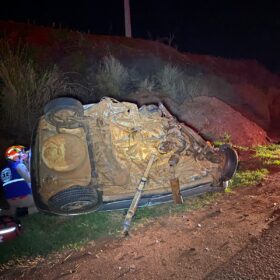 Tragédia na região: colisão frontal na rodovia deixa quatro mortos e quatro feridos graves Foto 2 Fotos de Tragédia na região: colisão frontal na rodovia deixa quatro mortos e quatro feridos graves