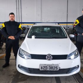 Veículo com mais de meio milhão em dívidas é apreendido em Maringá Foto 3 Fotos de Veículo com mais de meio milhão em dívidas é apreendido em Maringá