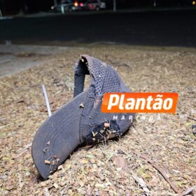 Vídeo mostra homem sendo esfaqueado pela ex, em Maringá; o homem tentava arrastá-la para dentro de um veículo Foto 2 Fotos de Vídeo mostra homem sendo esfaqueado pela ex, em Maringá; o homem tentava arrastá-la para dentro de um veículo