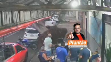 Fotos de Árvore cai sobre carro durante temporal em Maringá; ninguém ficou ferido