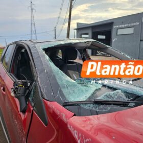 Câmera flagra capotamento após colisão em Maringá Foto 6 Fotos de Câmera flagra capotamento após colisão em Maringá