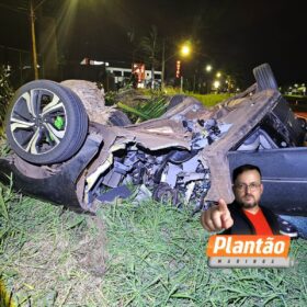 Imagens impressionantes mostram motorista morrendo após grave acidente na BR-376, em Sarandi Foto 9 Fotos de Imagens impressionantes mostram motorista morrendo após grave acidente na BR-376, em Sarandi