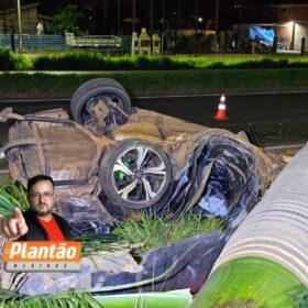 Imagens impressionantes mostram motorista morrendo após grave acidente na BR-376, em Sarandi Foto 11 Fotos de Imagens impressionantes mostram motorista morrendo após grave acidente na BR-376, em Sarandi